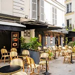 Urban Retreat In Historic Quarter