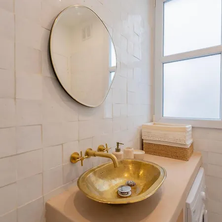 Urban Retreat In Historic Quarter * Parigi