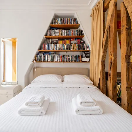 Appartamento Urban Retreat In Historic Quarter Parigi