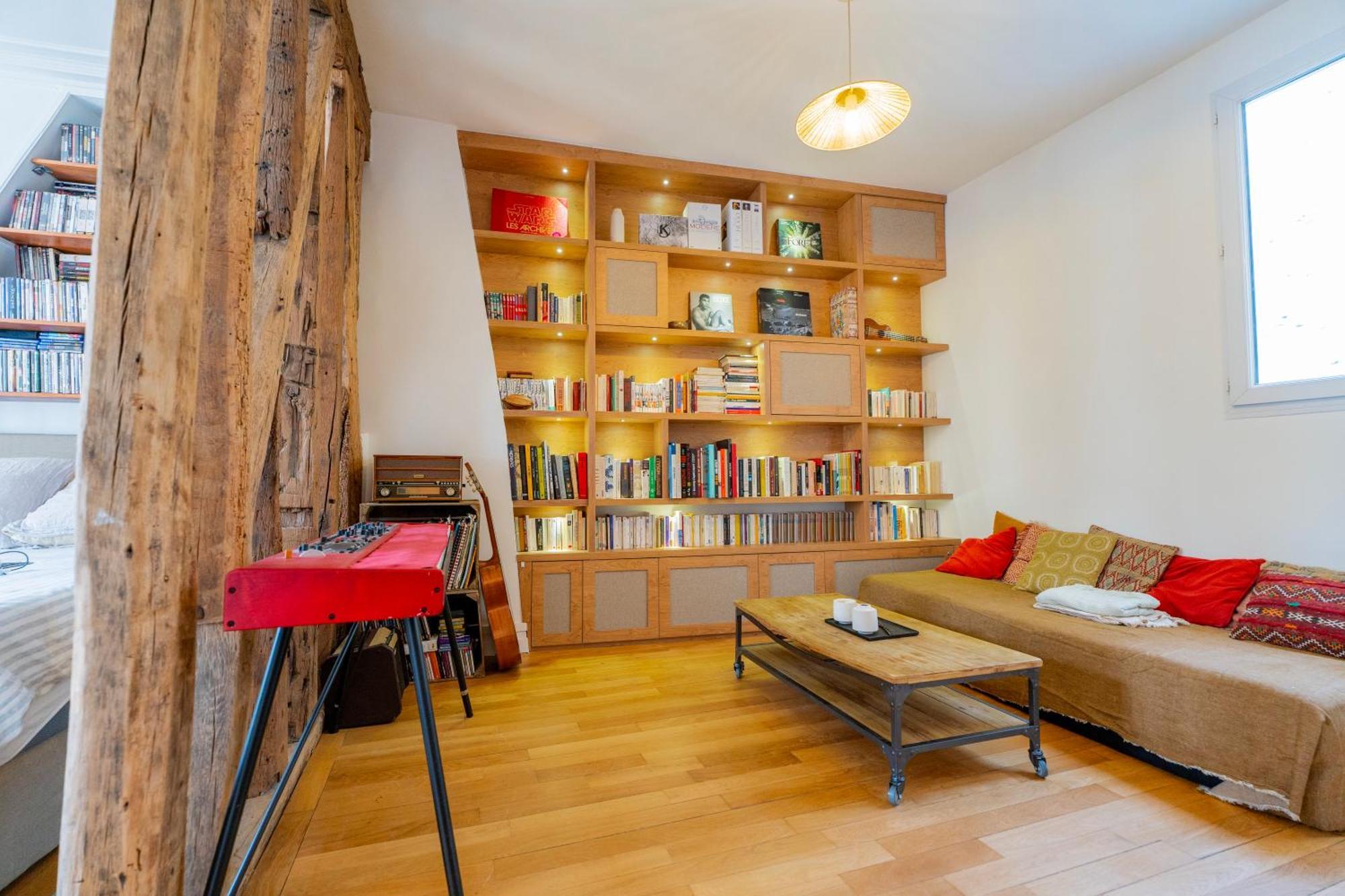 Urban Retreat In Historic Quarter Parigi