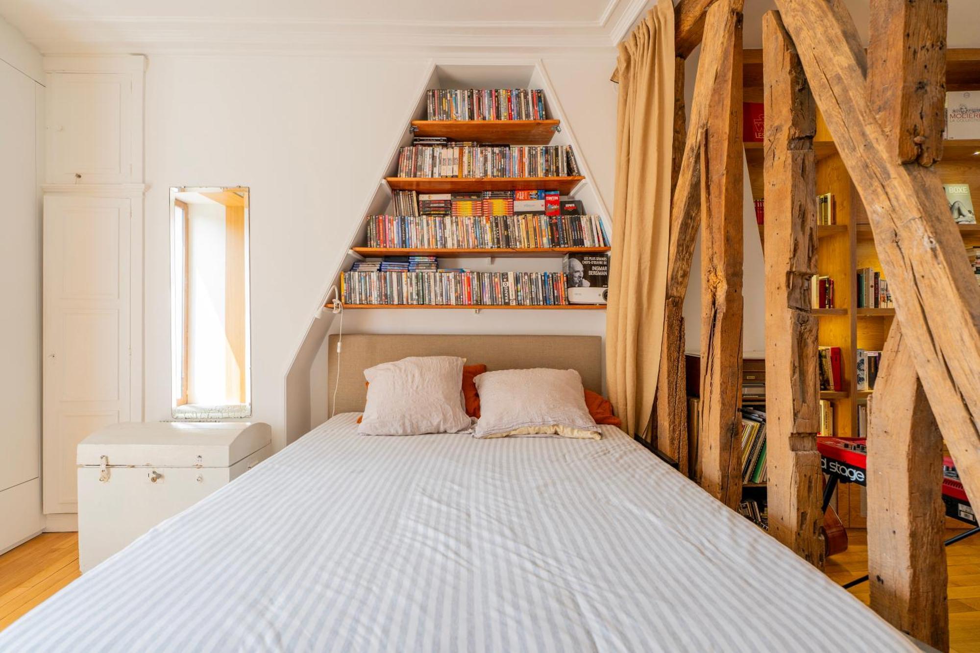 Urban Retreat In Historic Quarter Parigi